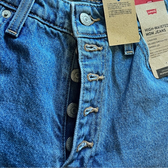 Levis mom jeans - Picture 5 of 10